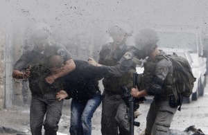 اسرائیل ۲ مقام جنبش فتح را دستگیر کرد