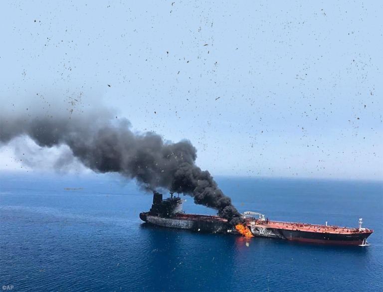 انفجار مرموز دو نفت کش تحریم شده در دریای سیاه