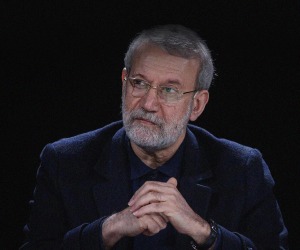 لاریجانی: مذاکرات واقعی را می پذیریم نه تصنعی