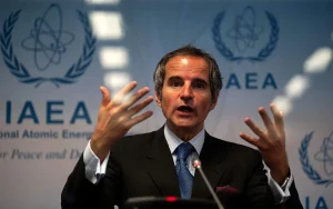 گروسی در دوراهی حقیقت و فشار غرب