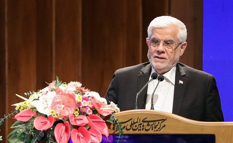 عارف: بخش بزرگ اشتغال در بنگاه‌های کوچک و متوسط شکل گرفته است