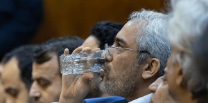 نقدی به سخنان مدنی‌زاده در دانشگاه شریف