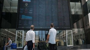 بورس آزاد شد؛ بازار پایه همچنان در بند