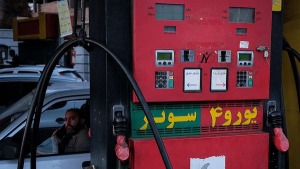 ۳۰۰ هزار لیتر بنزین سوپر وارداتی کجاست؟