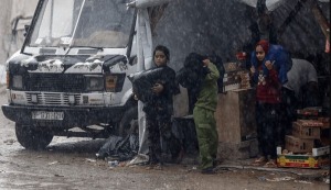 سرمای مرگبار بر پیکر زخمی غزه