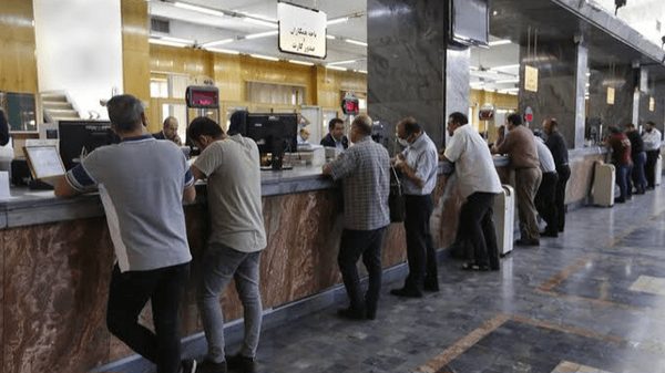 از هر ۱۰۰ متقاضی وام ازدواج ۷۳ نفر دست خالی می‌مانند