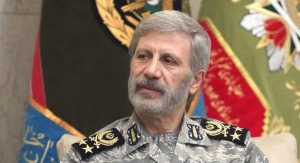 سرلشکر حاتمی: دفاع از میهن بدون حضور آگاهانه زنان، محقق نمی‌شود