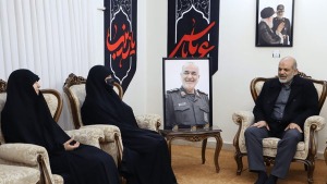 دیدار سردار وحیدی با خانواده شهید سلامی