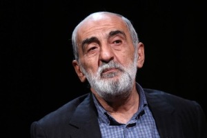 آقای عراقچی لطفاً روی لوله اکسیژن پا نگذارید!