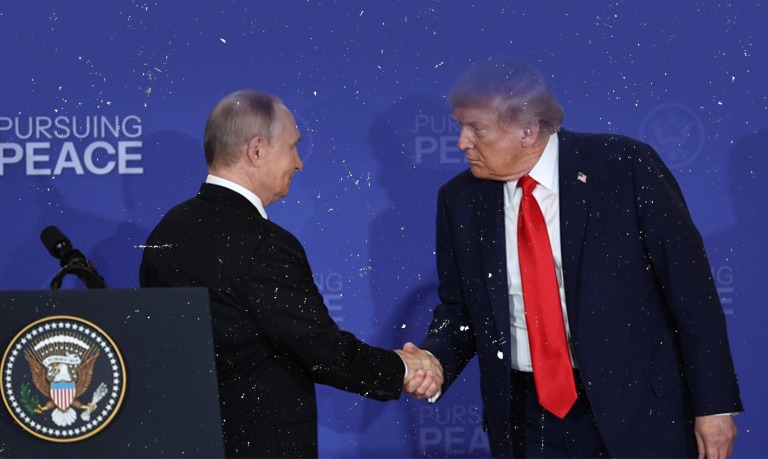 رویارویی جدید اروپا با دو دشمن؛ روسیه در شرق و آمریکا در غرب