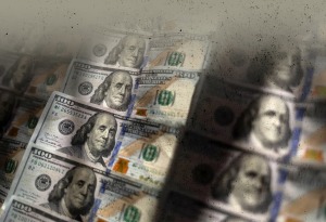 کاهش جزئی سهم دلار در ذخایر جهانی ارز