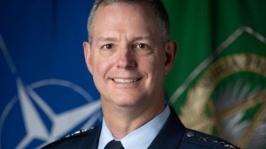 کاهش نیروهای آمریکایی در اروپا بر توانایی‌های دفاعی قاره فشاری وارد نمی‌کند