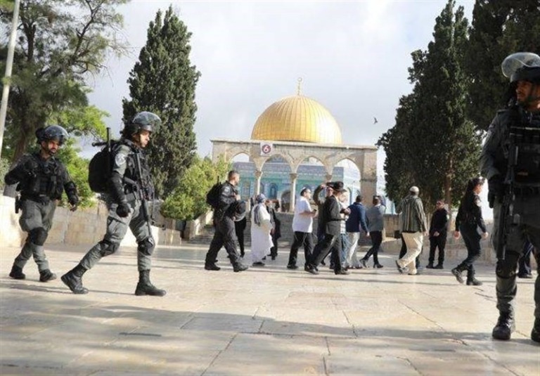 یورش شهرک‌‌‌نشینان صهیونیست به مسجد الاقصی