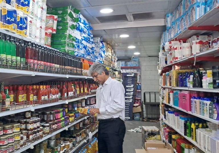 نظارت ویژه تعزیرات بر اجرای طرح کالابرگ در فروشگاه‌ها