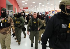 فرمانده کل گشت مرزی آمریکا برکنار شد