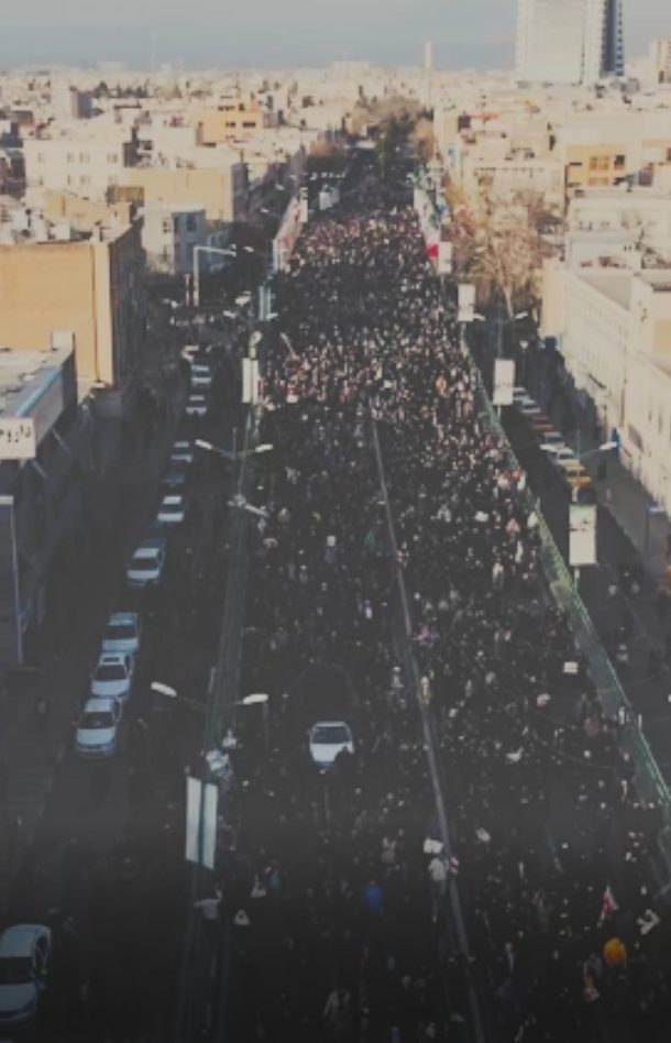 نوای انقلابی «بسوز ای سعی باطل پرچم ایران نمی‌سوزد»