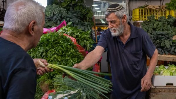 دخل اسرائیل از خرجش جا ماند