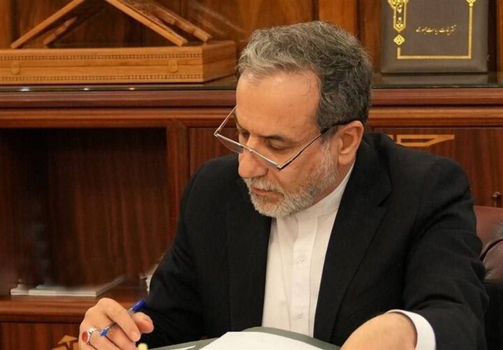 عراقچی خطاب به ترامپ: زمان آن فرا رسیده که احترام را امتحان کنید