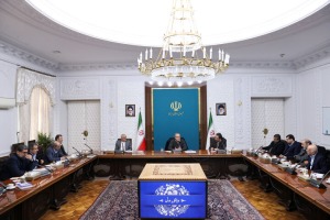 پزشکیان: موانع تولید و صنعت را با حضور فعال تولیدکنندگان برطرف می‌کنیم