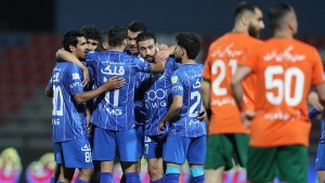 استقلال با صدرنشینی به سهراب رسید