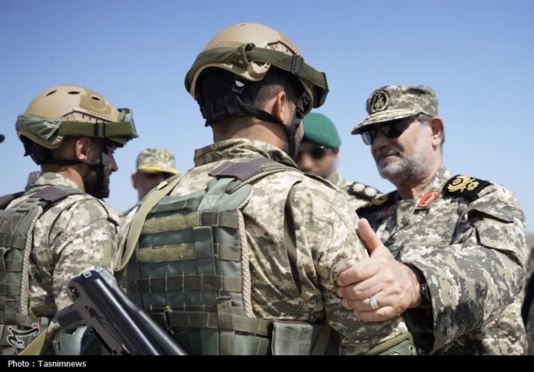 دریادار تنگسیری: برای بستن تنگه هرمز آماده‌ایم