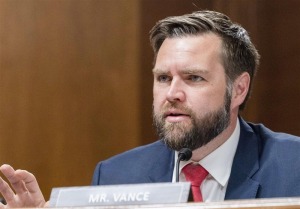 معاون ترامپ: درباره انجام دور بعدی مذاکرات با ایران توافق کردیم