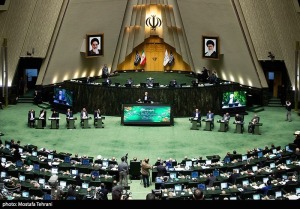 تقدیر مجلس از سربازان گمنام امام زمان(عج) برای دفاع از مردم