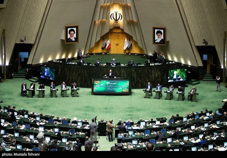 تقدیر مجلس از سربازان گمنام امام زمان(عج) برای دفاع از مردم