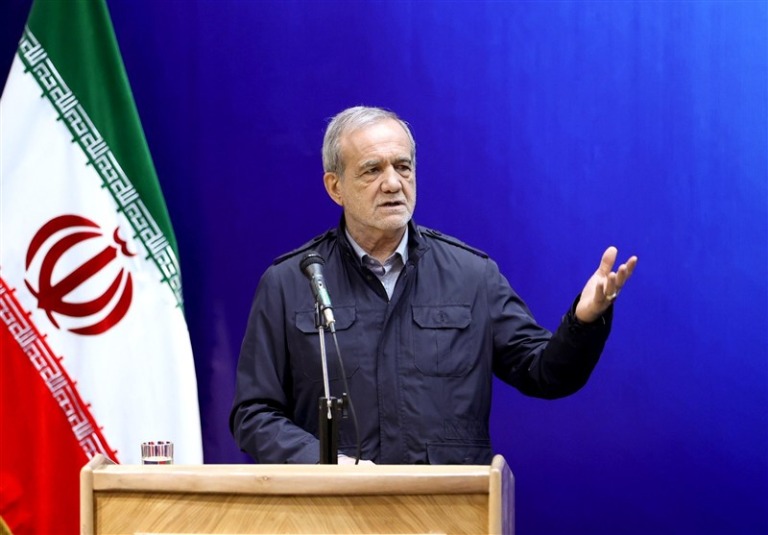 حضور پزشکیان در مراسم دانش آموختگی دانشجویان پلیس