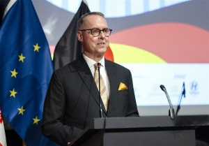 تنش دیپلماتیک گرجستان و آلمان؛ اتهام‌زنی متقابل رئیس پارلمان و سفیر