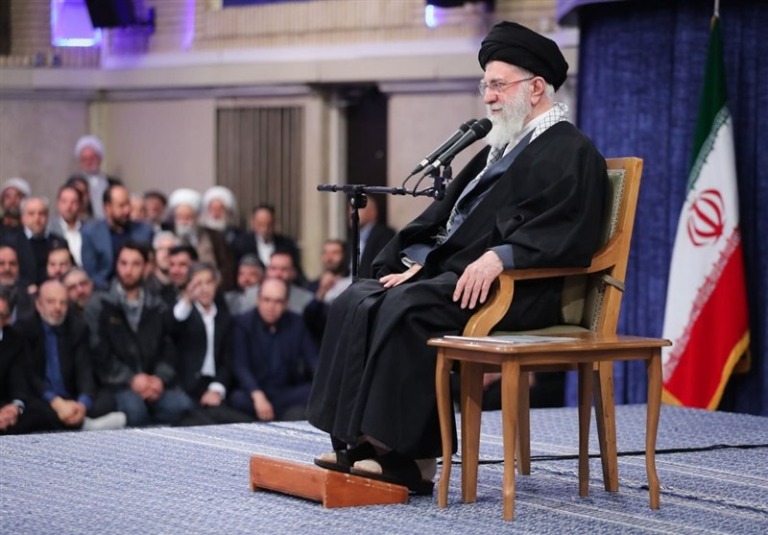 مقام معظم رهبری: داغدار و عزادار خون‌های ریخته شده در فتنه دی‌ماه هستیم