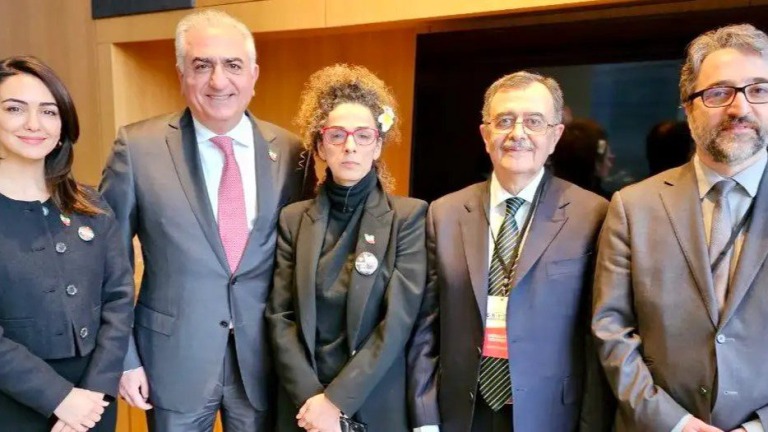 اپوزیسیونِ بی‌وطن؛ صدای آمریکا و اسرائیل با لهجه فارسی