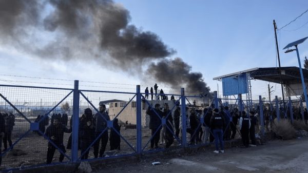 وال‌استریت: فرارِ ۱۵ هزار نفر از اردوگاه داعشی‌ها در سوریه