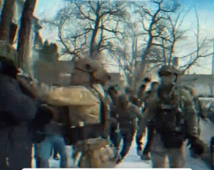 مقایسه برخورد پلیس آمریکا و پلیس ایران در برخورد با مردم