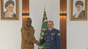 وزیر دفاع: روابط با کشورهای مستقل و انقلابی آفریقا گسترش می‌یابد