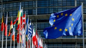 اروپا با تصمیم علیه سپاه، خودزنی کرد