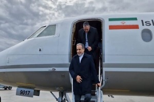 عراقچی برای انجام مذاکرات هسته ای عازم مسقط شد