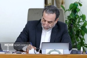 عراقچی خواستار گفتگوی افغانستان و پاکستان برای حل اختلافات شد