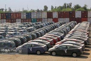 قوانین دست و پا گیر مانع واردات خودروهای کارکرده