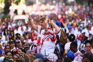 هزاران نفر در ونزوئلا خواستار بازگشت مادورو شدند