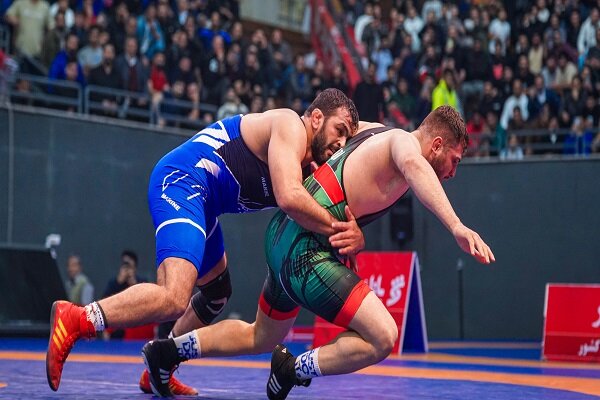 یزدانی روی نوار پیروزی