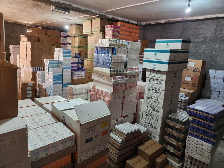 تولیدکنندگان دارو با تمام توان در حال فعالیت هستند
