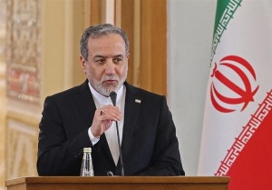 پیام هشدار قاطع عراقچی در تماس تلفنی با وزیر خارجه آذربایجان