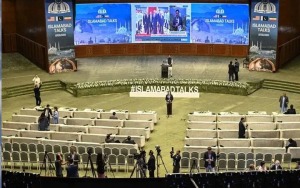 تبادل مستمر پیام بین تهران و اسلام‌آباد ادامه دارد