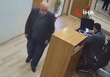 حمله یک پیرمرد با ساطور به منشی شهردار در ترکیه