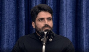 شعرخوانی جانسوز محمد رسولی در فراق آقای شهید؛ یادتان می‌آید او اینجا نشست…