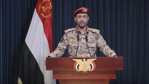 یحیی سریع: ارتش یمن مزدوران وابسته به عربستان را در تعز هدف گرفت