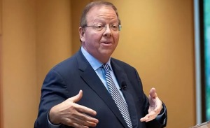 سخنان جالب استاد داشنگاه شیکاگو درباره افول قدرت آمریکا